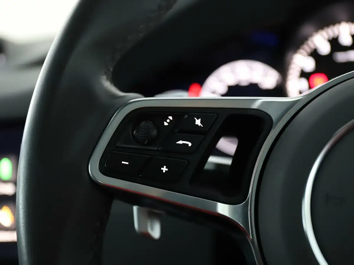 2022-porsche-cayenne-30-v6-e-hybrid-platinum-edition-340ps-coupe-big-23