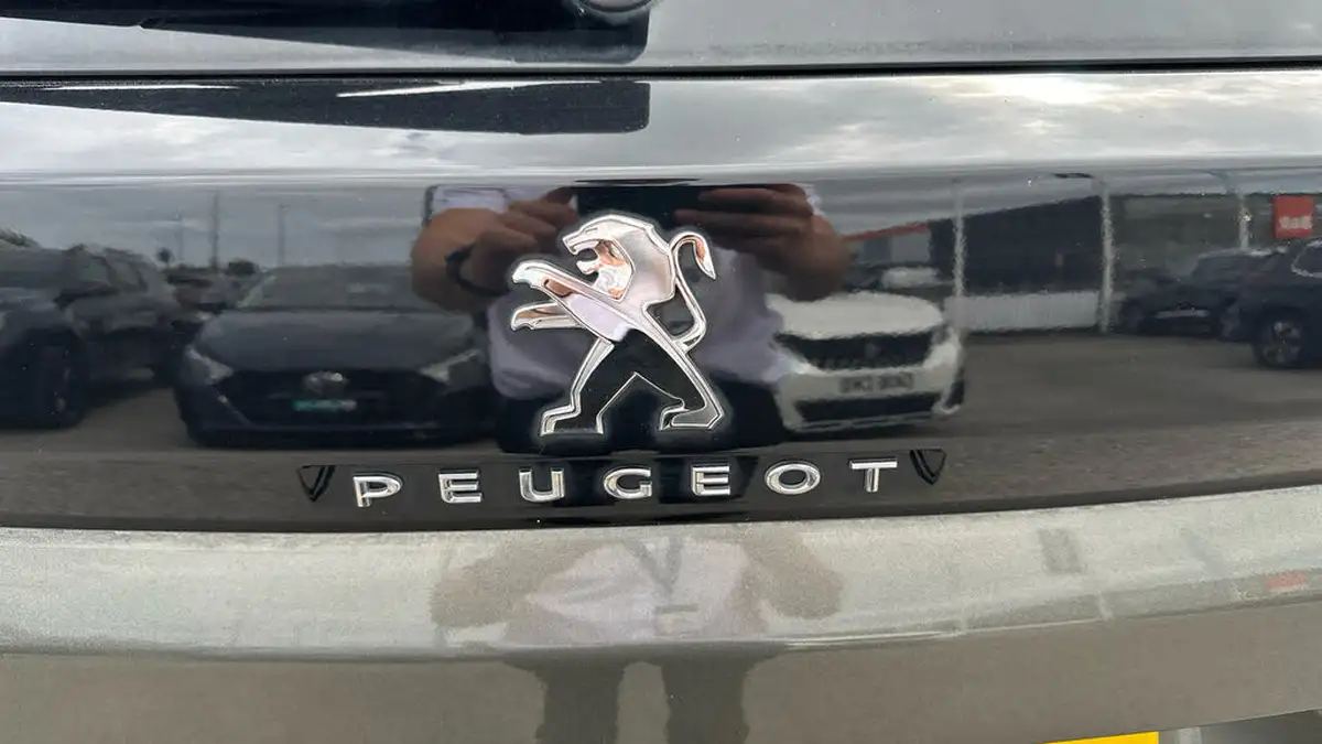 2018-peugeot-3008-suv-15-bluehdi-allure-big-25