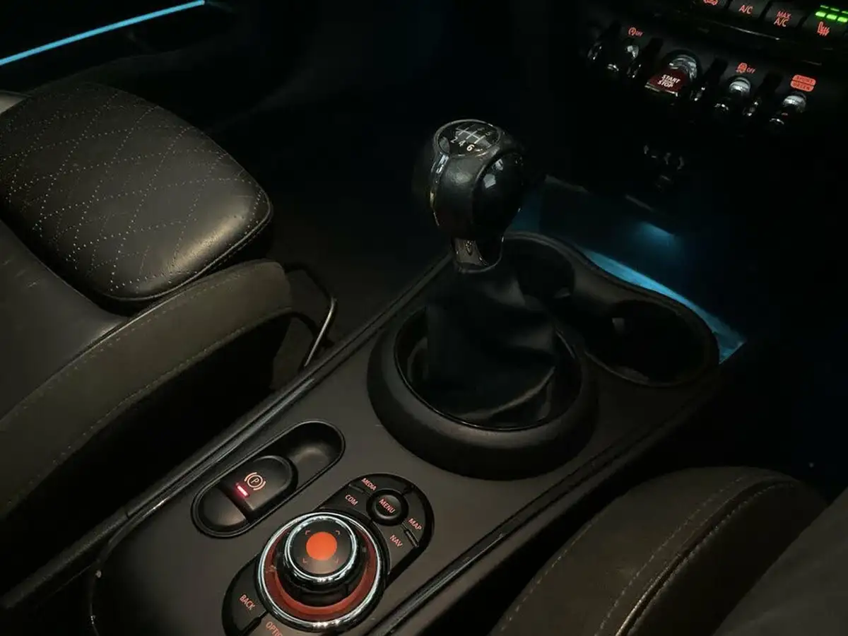 2017-mini-countryman-15-cooper-ss-big-23