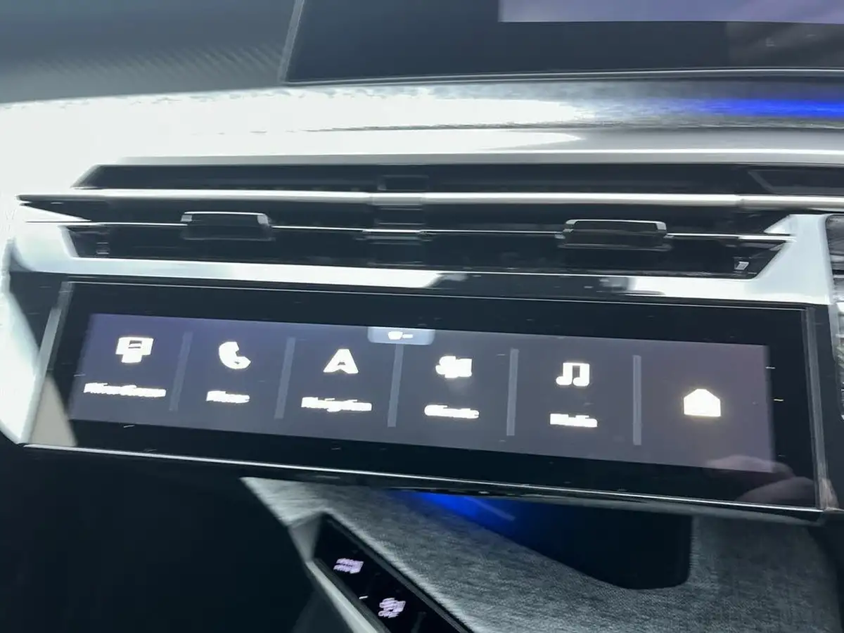 2024-peugeot-3008-suv-12-puretech-allure-136ps-hybrid-e-dsc6-big-28
