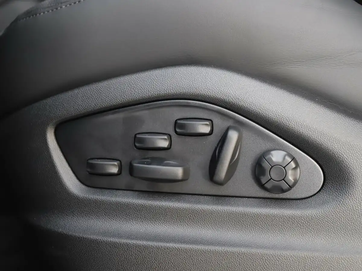 2023-porsche-cayenne-30-v6-353ps-coupe-big-14