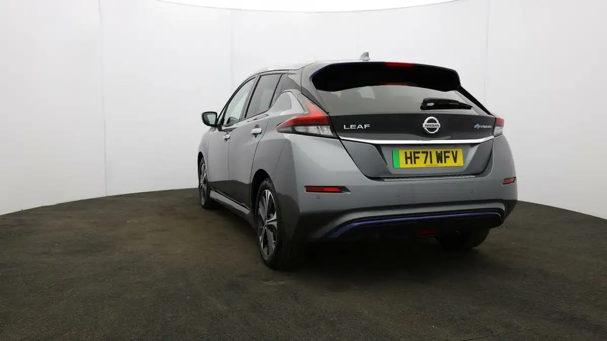 2021-nissan-leaf-e-tekna-big-24