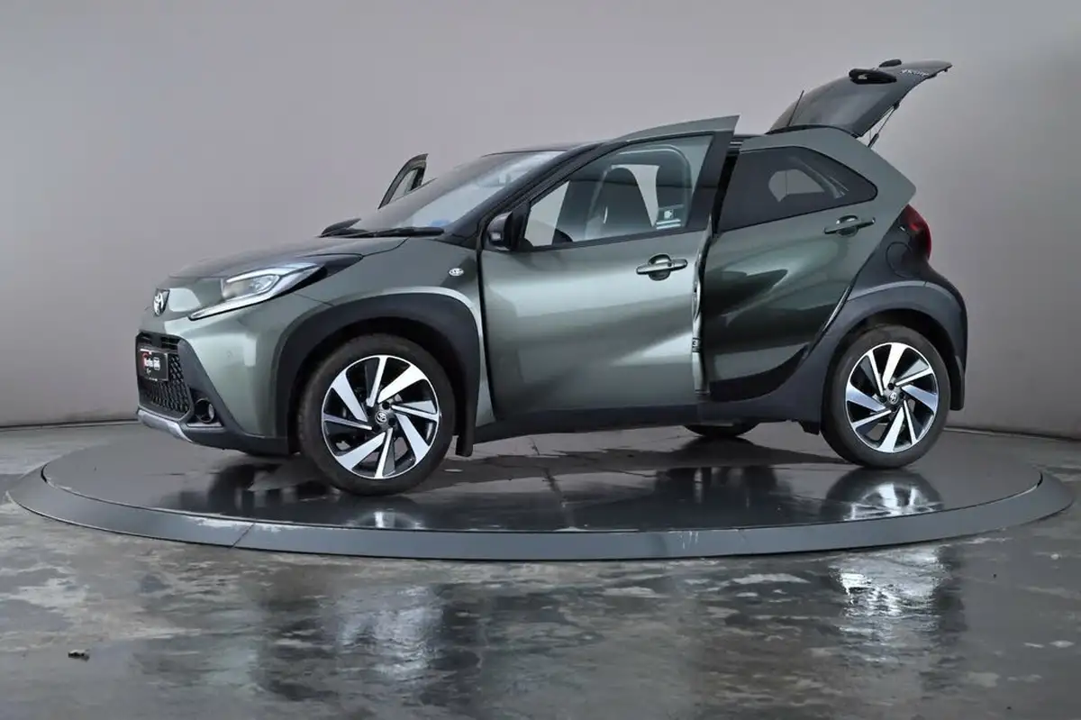 2023-toyota-aygo-x-10-vvt-i-exclusive-big-37