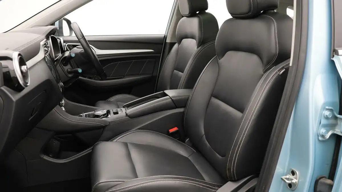 2021-mg-zs-suv-e-exclusive-ev-big-13