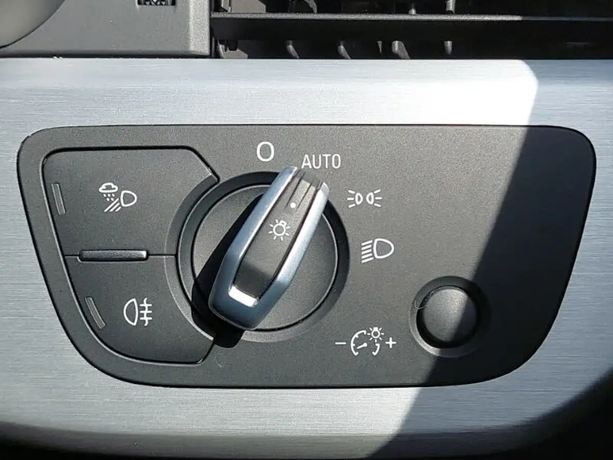 2022-audi-a4-20-35-tfsi-s-line-tronic-big-16