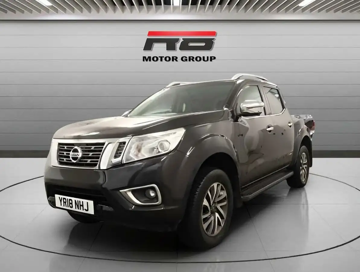 2018-nissan-navara-23dci-tekna-auto-big-1