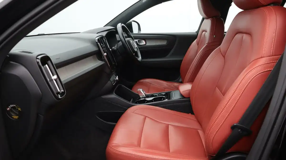 2020-volvo-xc40-20-b4-inscription-awd-big-14