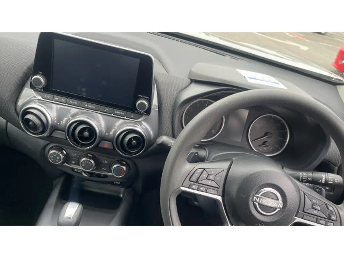 2023-nissan-juke-10-dig-t-acenta-dct-big-9