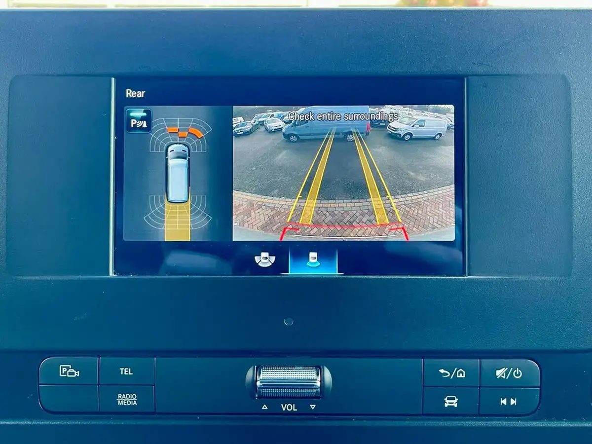 2023-mercedes-benz-sprinter-20cdi-315-l2h1-premium-big-38