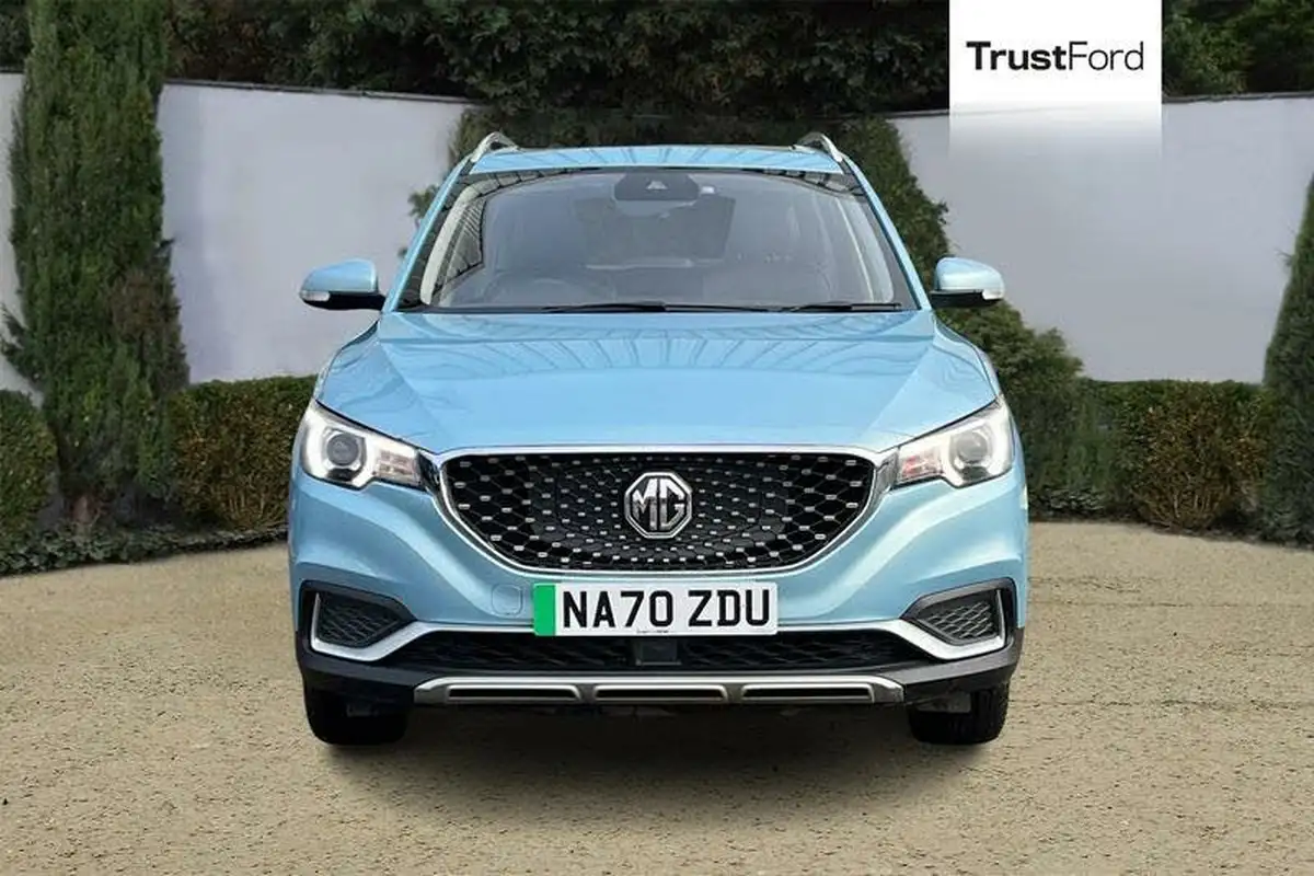 2020-mg-zs-suv-e-exclusive-ev-big-5