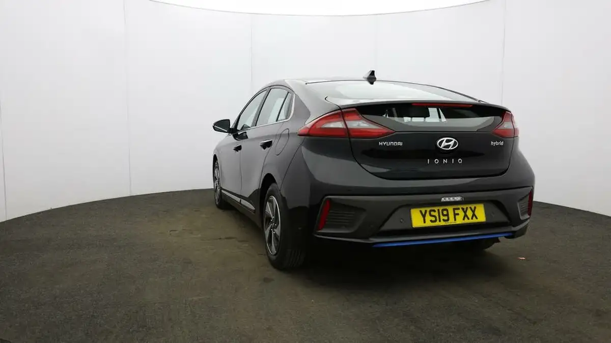 2019-hyundai-ioniq-16-gdi-premium-se-hybrid-big-55