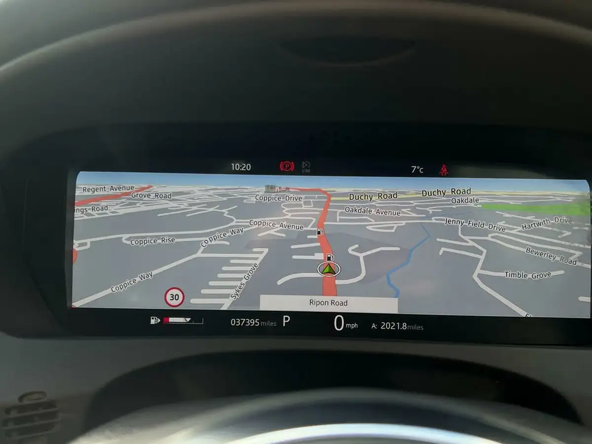 2020-jaguar-f-pace-50-v8-svr-big-79