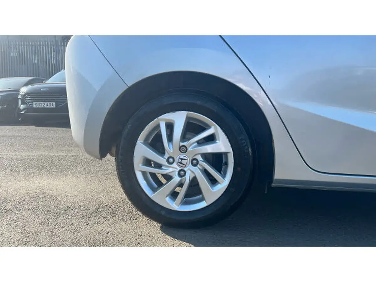2016-honda-jazz-13-i-vtec-se-big-6
