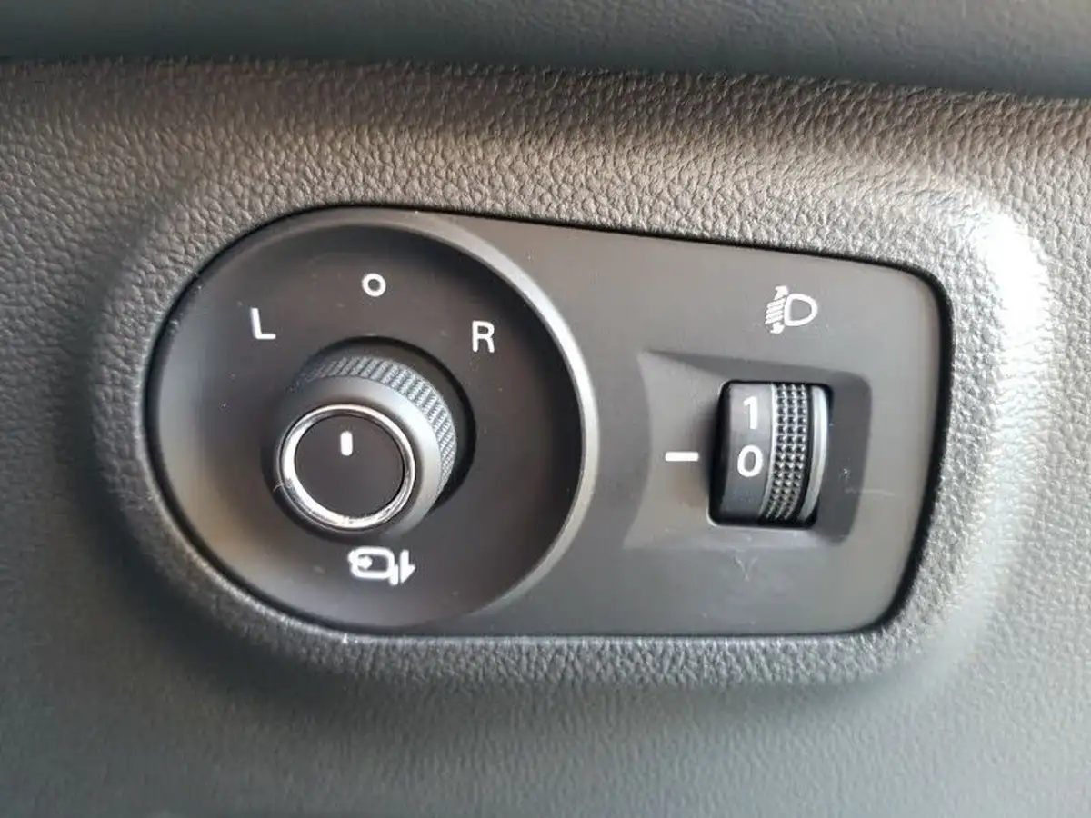 2024-mg-zs-suv-15-vti-tech-exclusive-big-13