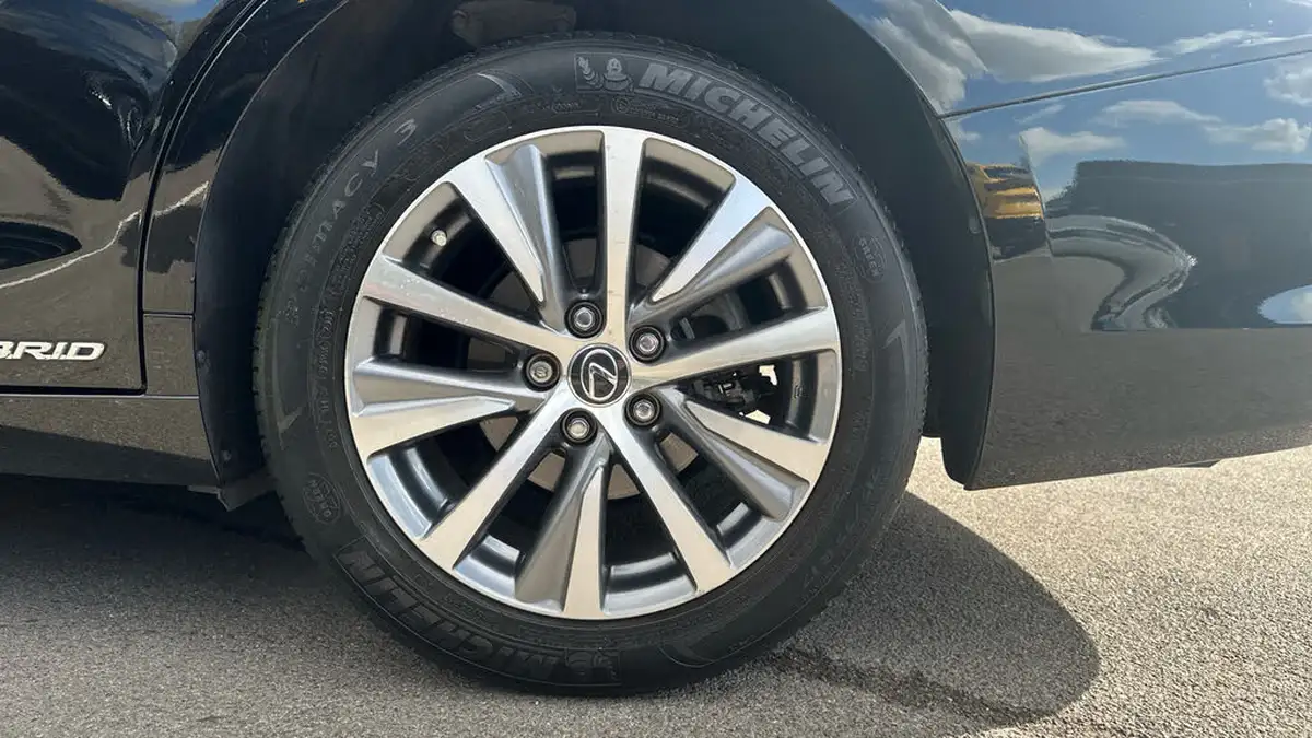 2021-lexus-es-300h-25-es-218bhp-without-navigation-big-17