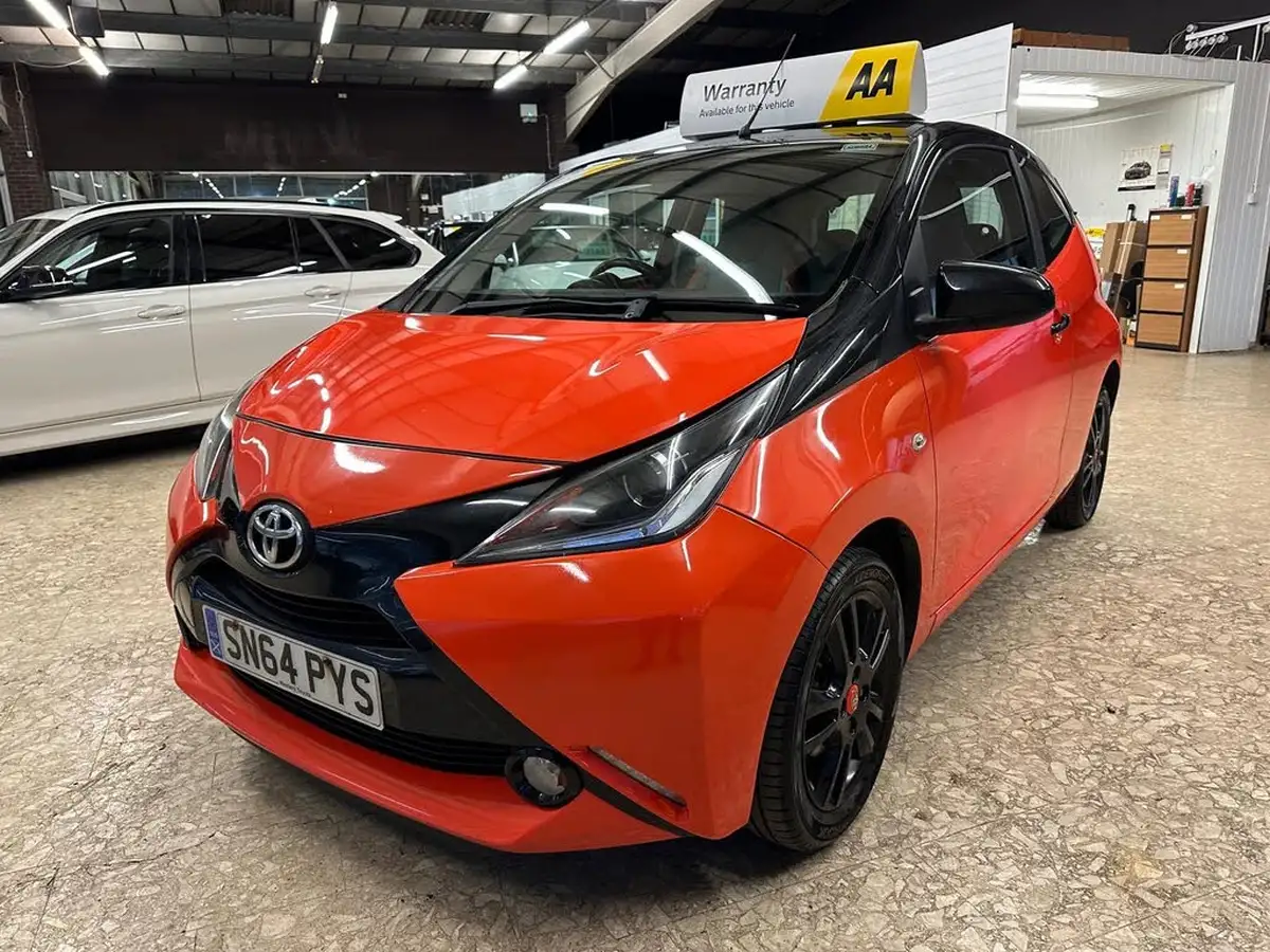 2014-toyota-aygo-10-vvt-i-x-cite-3d-big-0