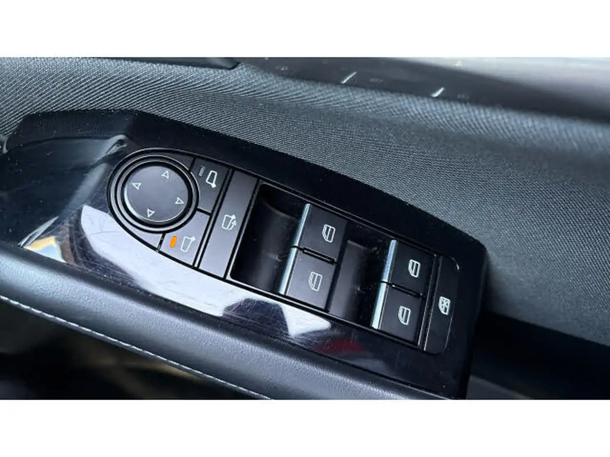2023-mazda-cx-30-20-e-skyactiv-g-se-l-lux-big-25