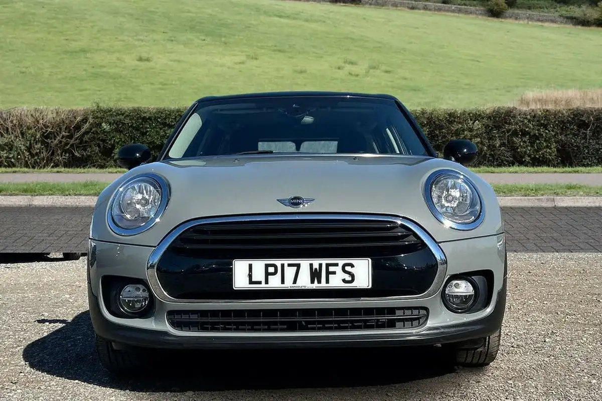 2017-mini-clubman-15-cooper-ss-big-7