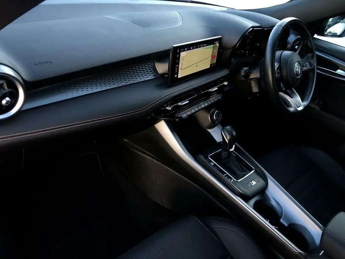 2022-alfa-romeo-tonale-15-ti-big-1