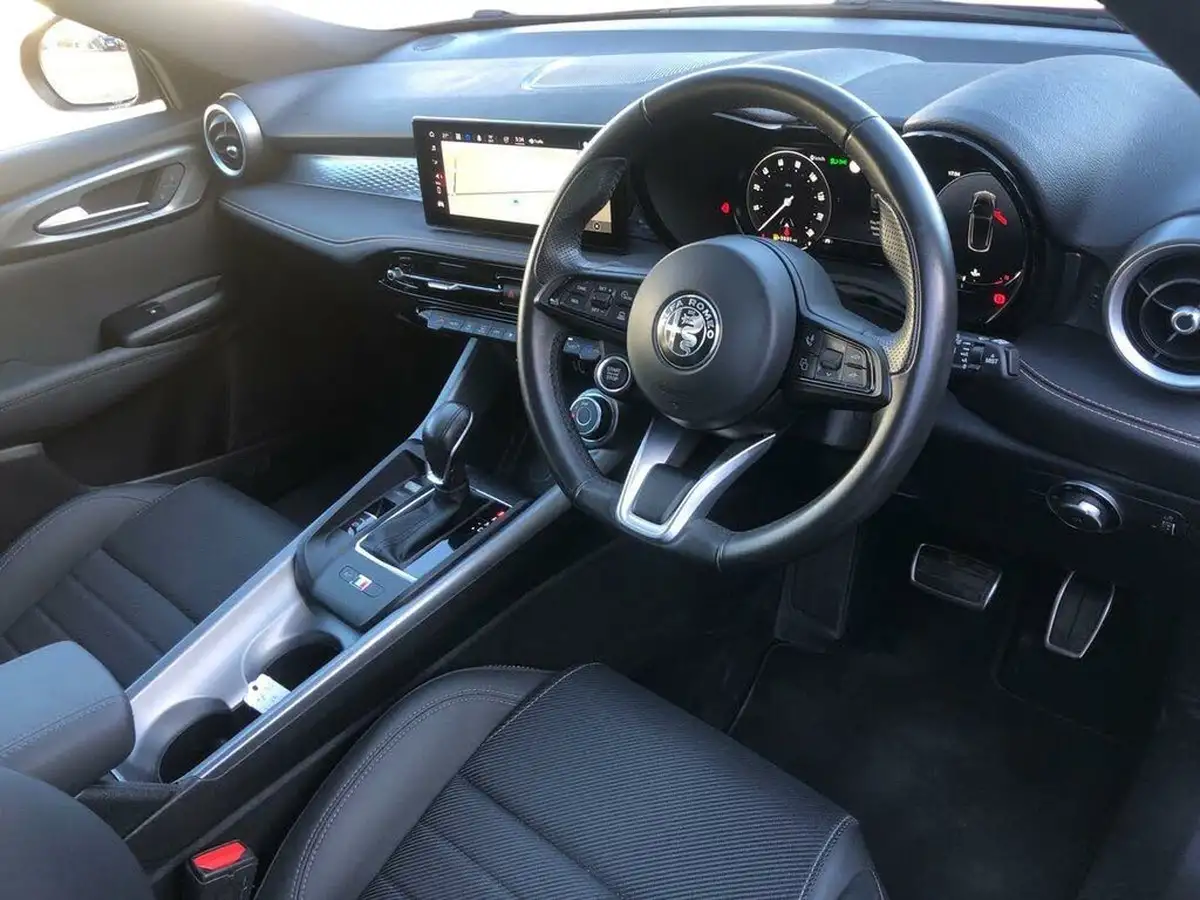 2022-alfa-romeo-tonale-15-ti-big-5