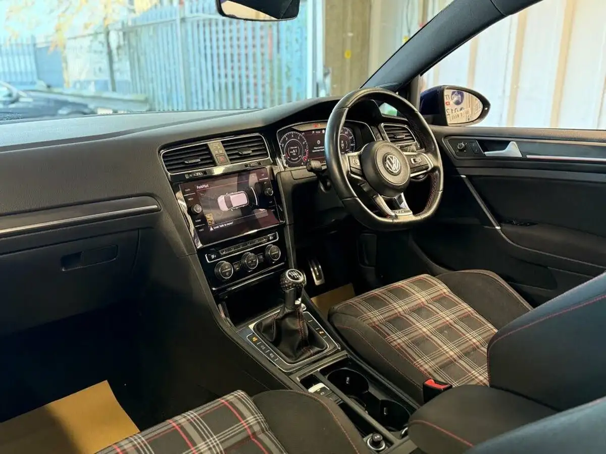 2019-volkswagen-golf-20-tsi-gti-performance-5d-big-10