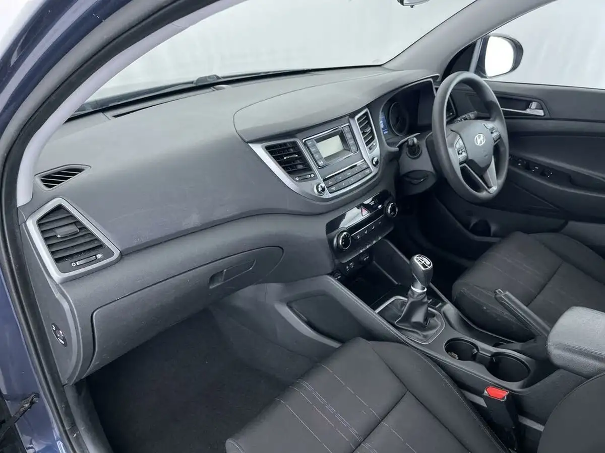 2017-hyundai-tucson-16-gdi-blue-drive-s-big-22