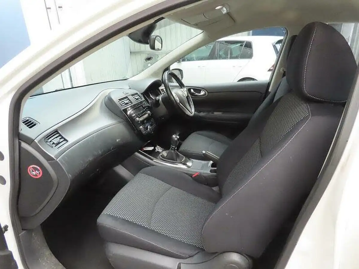 2016-nissan-pulsar-12-dig-t-acenta-big-6