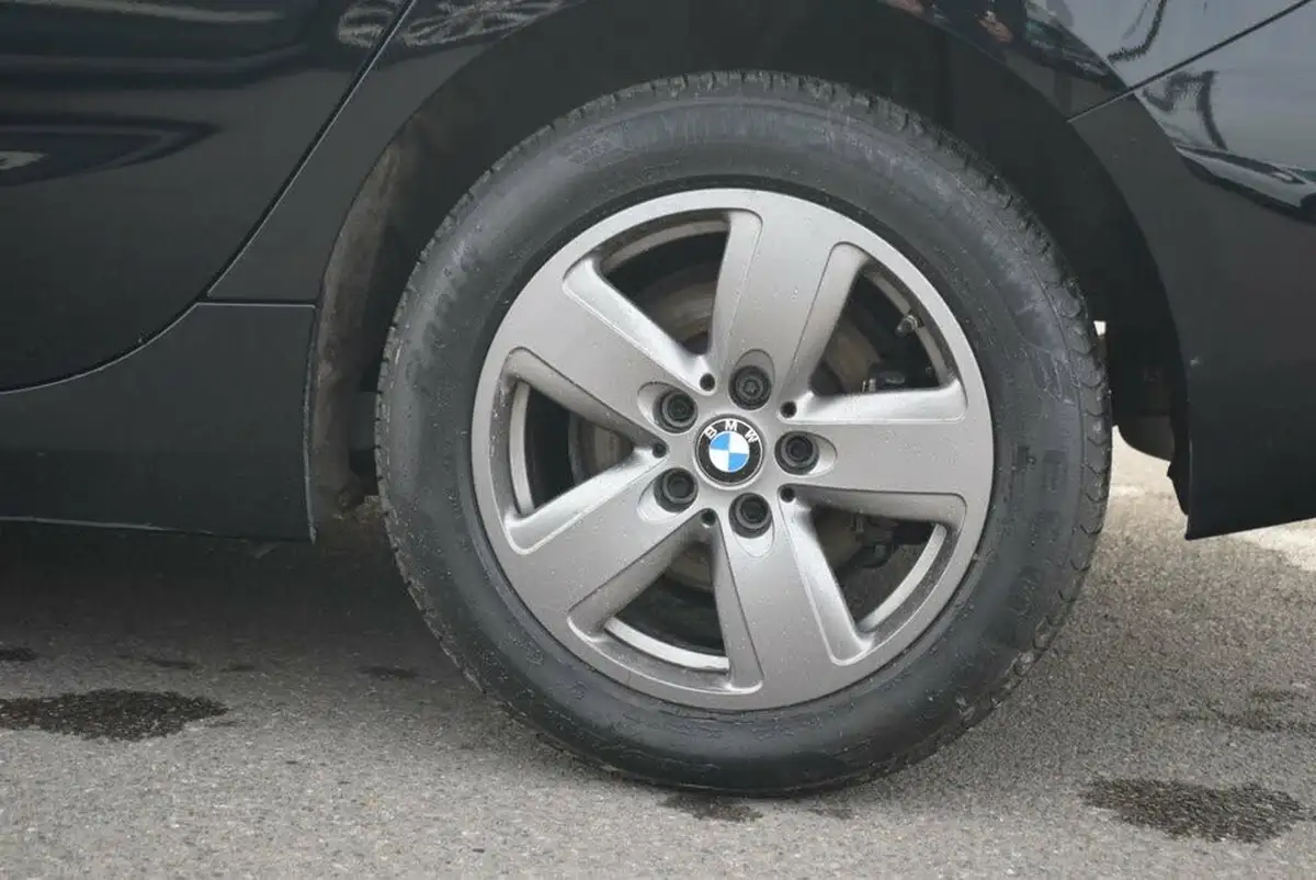 2021-bmw-1-series-15-118i-se-lcp-big-14