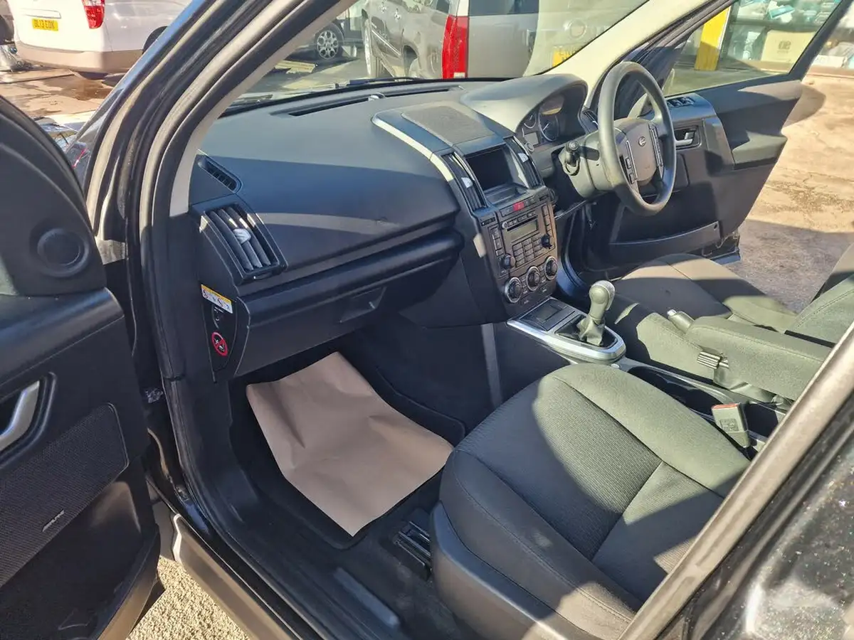 2009-land-rover-freelander-2-22td4-gs-big-14