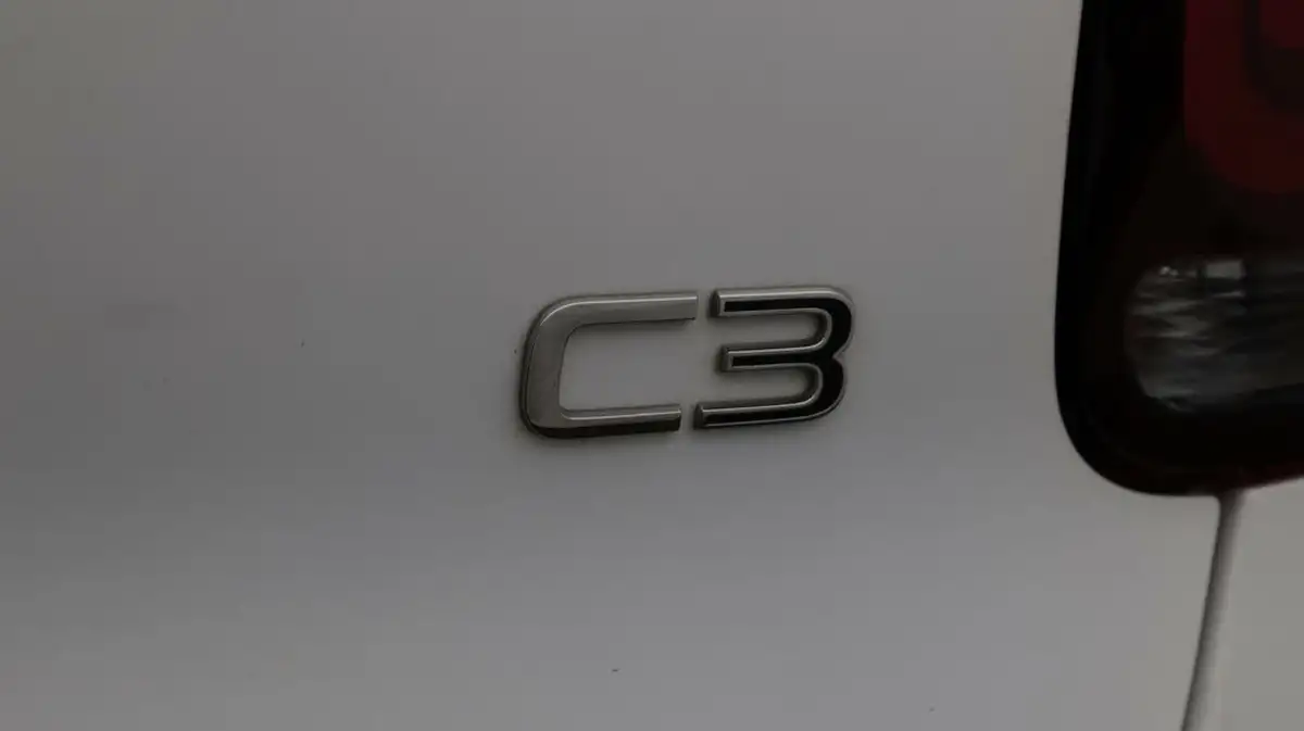 2021-citroen-c3-12-puretech-shine-83ps-big-21