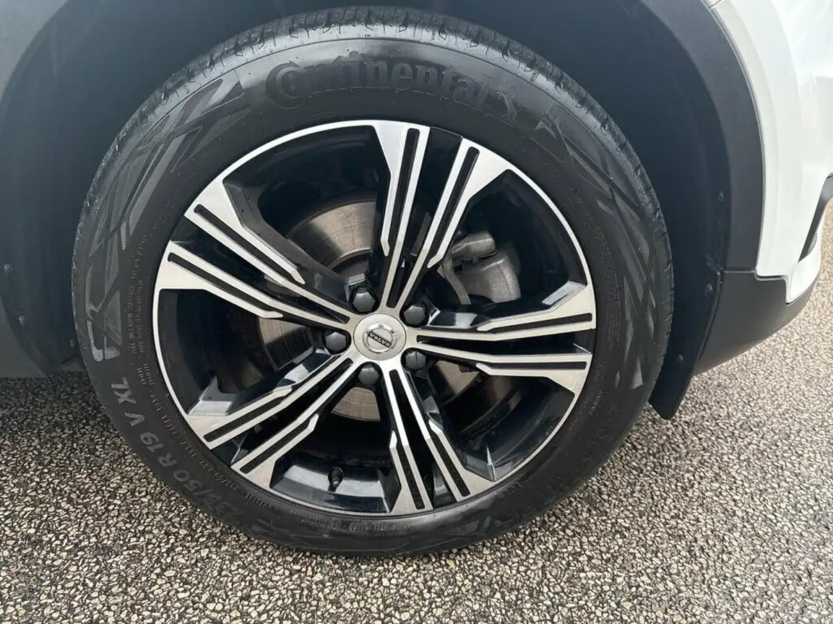 2021-volvo-xc40-20-b4-inscription-pro-194bhp-awd-auto-big-30