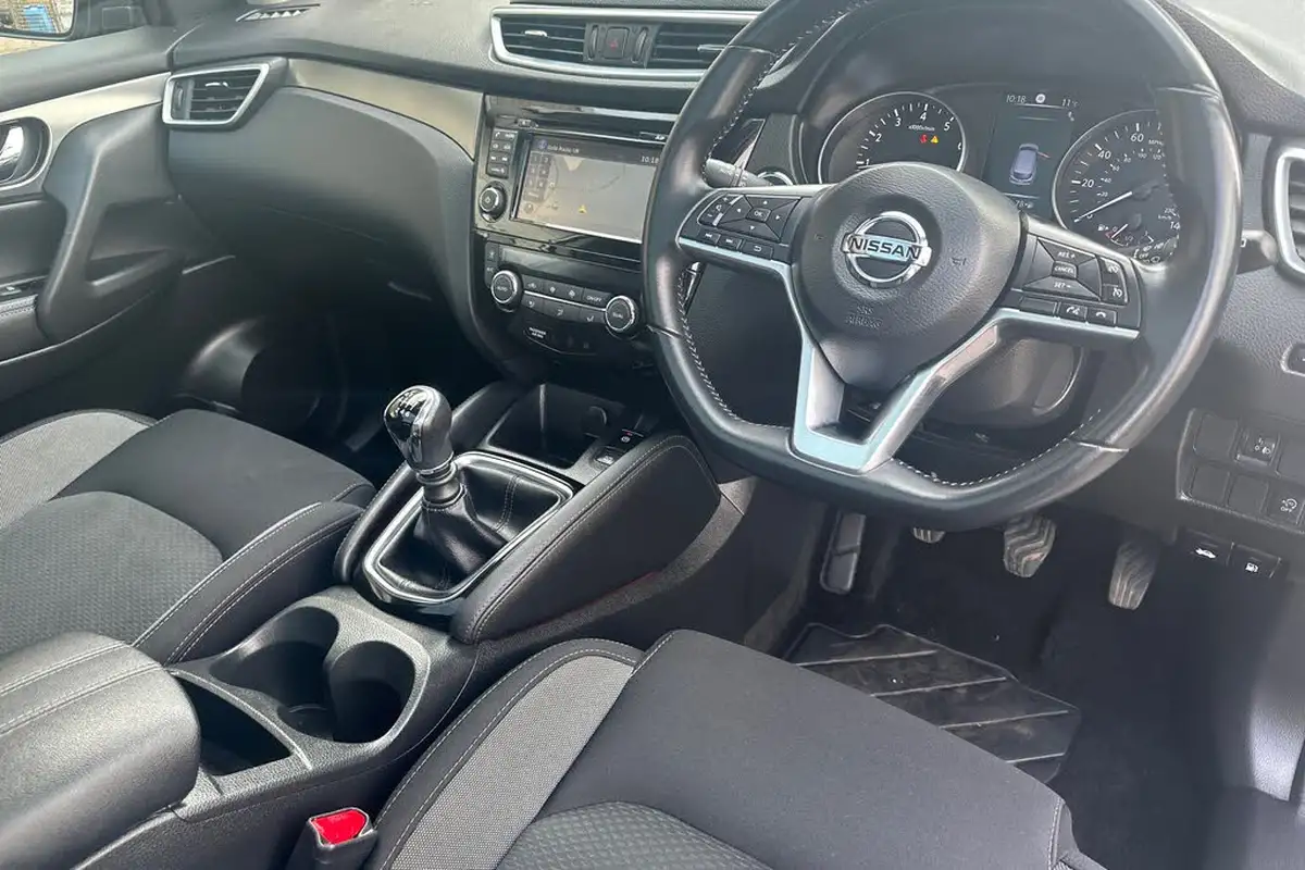 2018-nissan-qashqai-13-dig-t-n-connecta-160ps-big-29