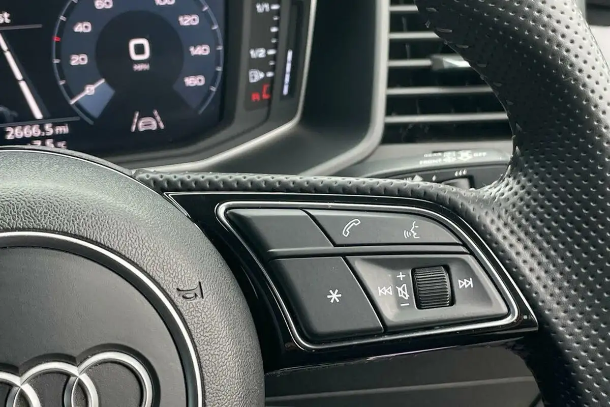 2019-audi-a1-15-35-tfsi-s-line-tronic-big-37