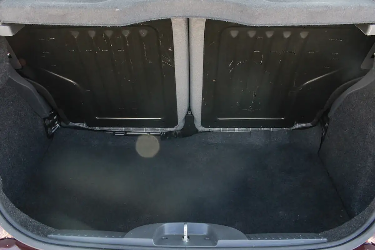 2016-fiat-500-12-lounge-dualogic-big-9