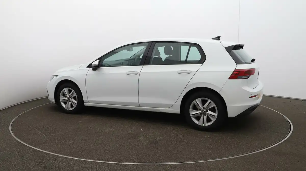 2022-volkswagen-golf-15-tsi-life-130ps-hatchback-big-38