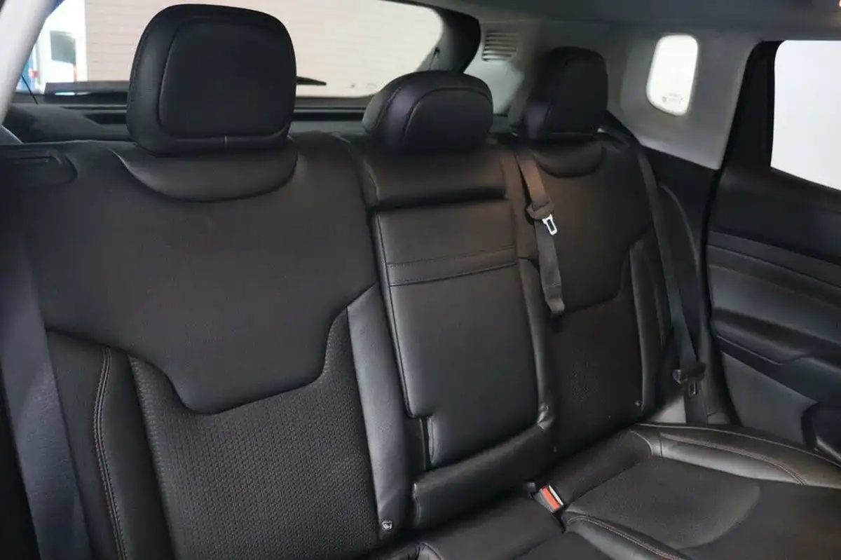2022-jeep-compass-13-gse-trailhawk-big-34