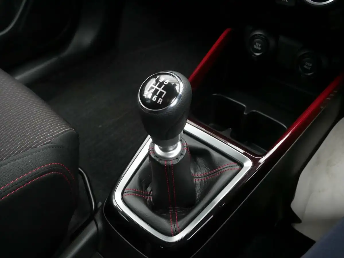2021-suzuki-swift-14-boosterjet-sport-big-32
