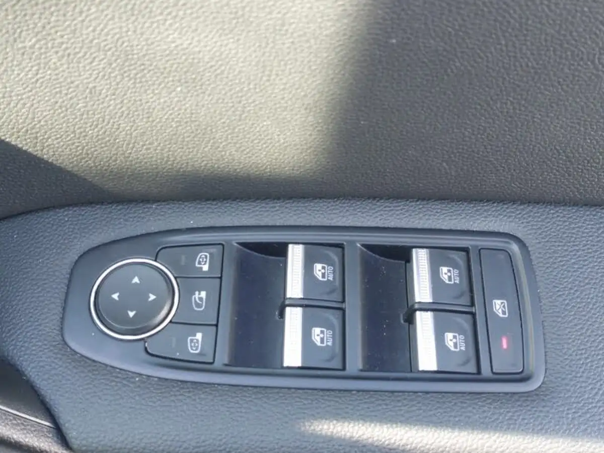 2021-renault-captur-16-e-tech-launch-edition-big-14