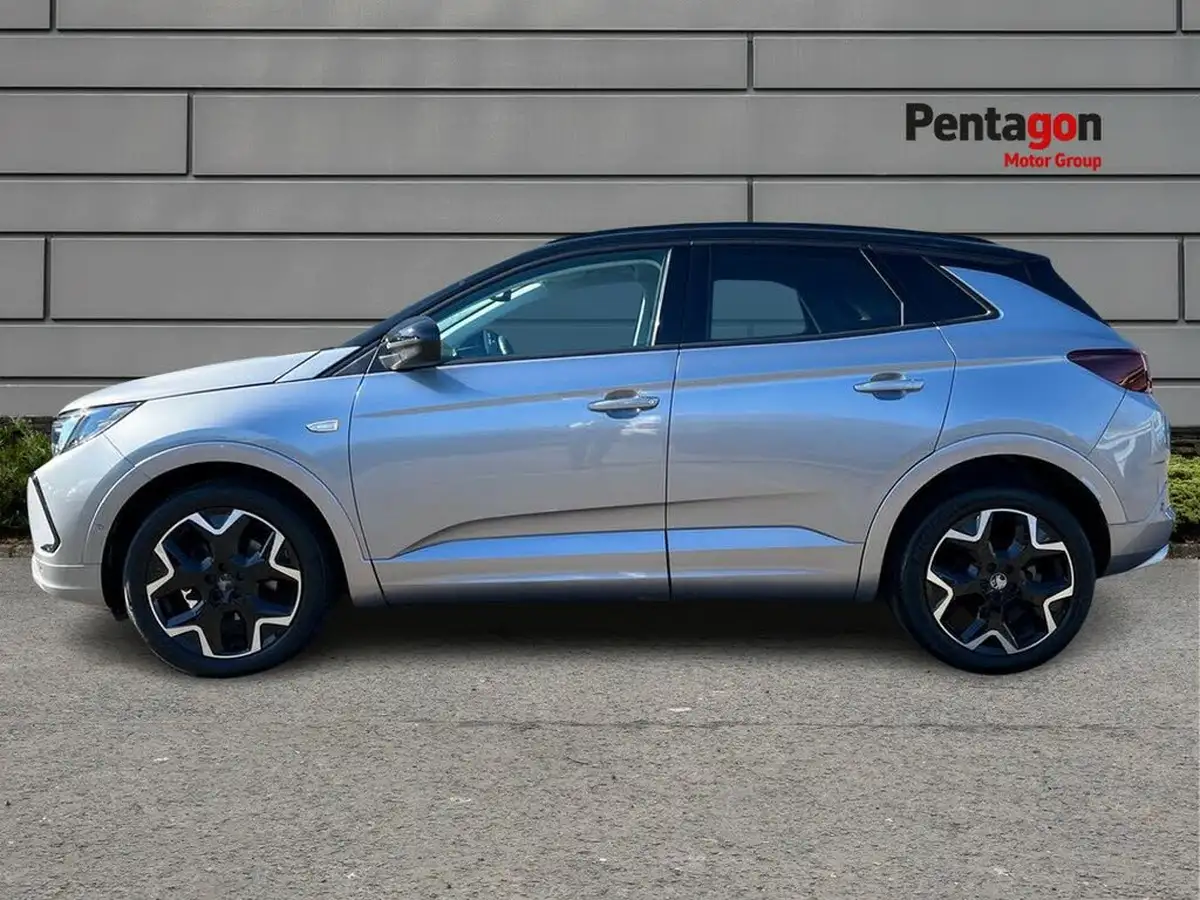 2023-vauxhall-grandland-12-ultimate-130ps-auto-big-11