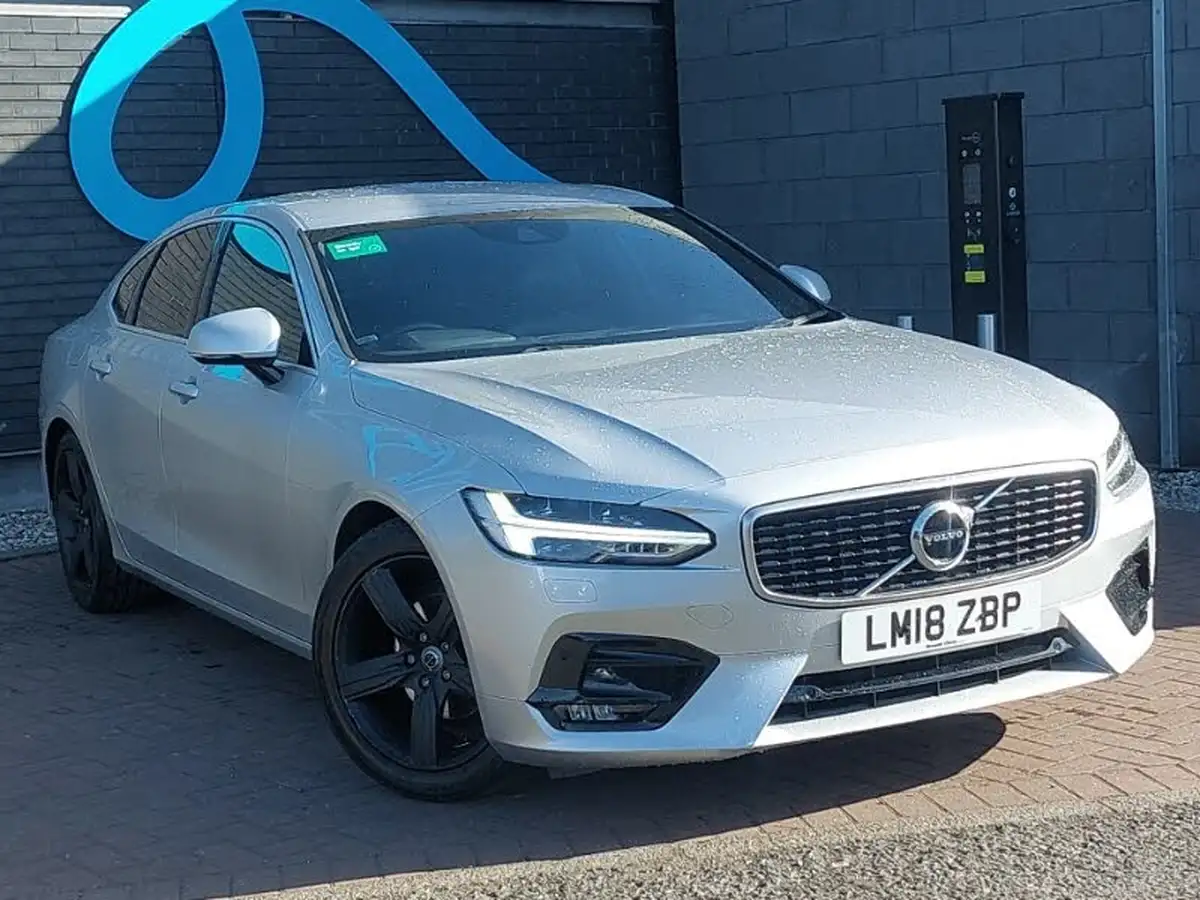 2018-volvo-s90-20td-d4-r-design-big-0