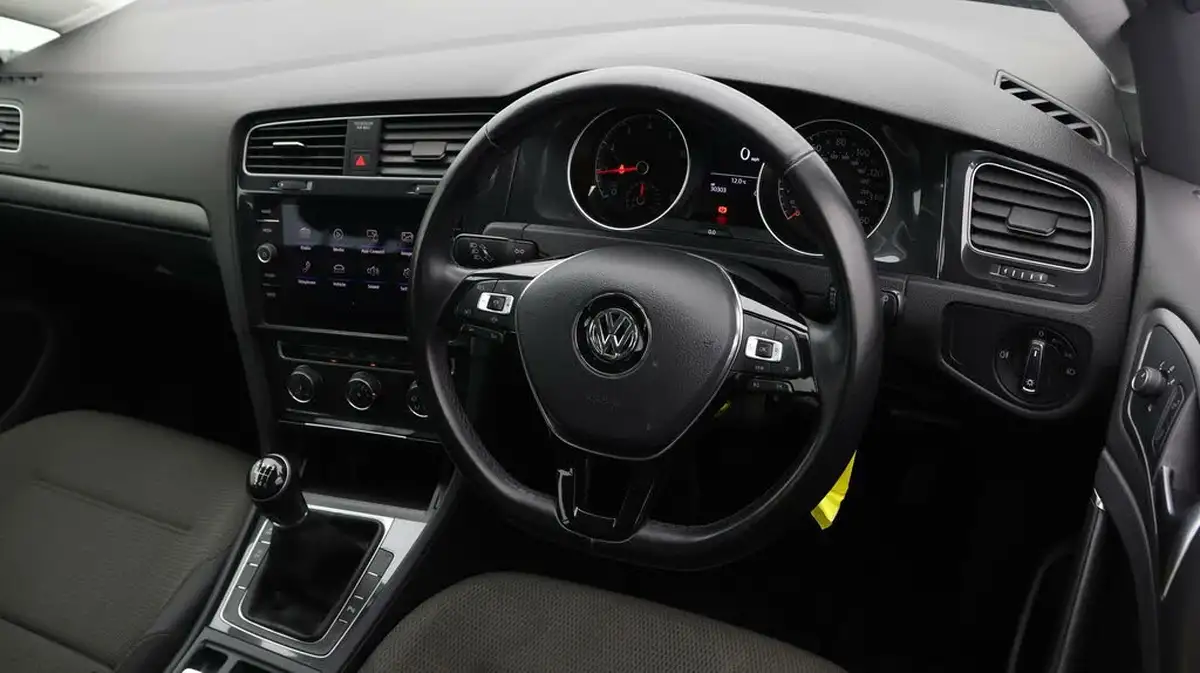 2019-volkswagen-golf-15-tsi-se-130ps-ss-hatchback-5d-big-8