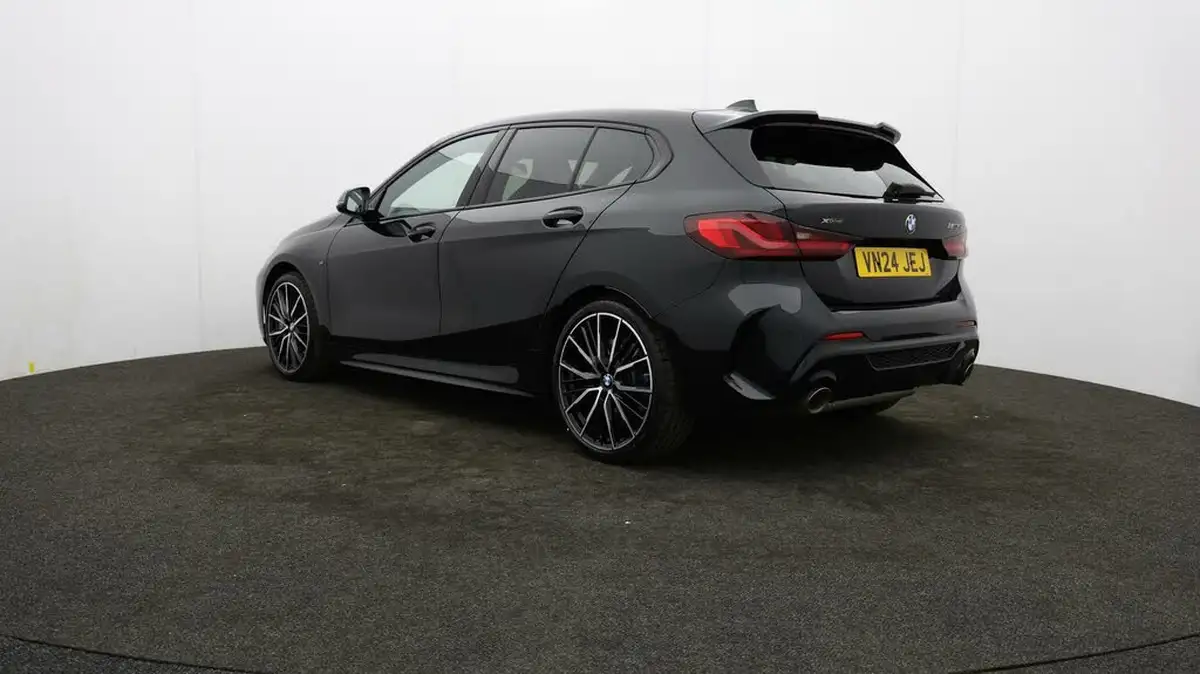 2024-bmw-1-series-20-m135i-xdrive-big-4