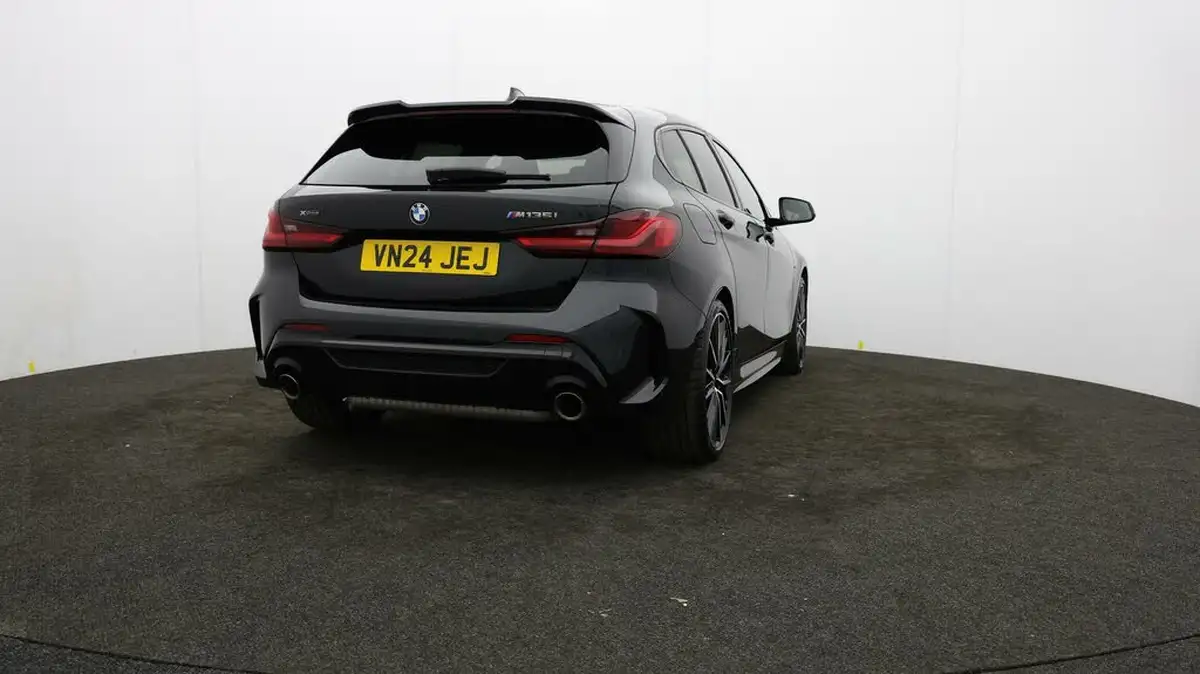 2024-bmw-1-series-20-m135i-xdrive-big-74