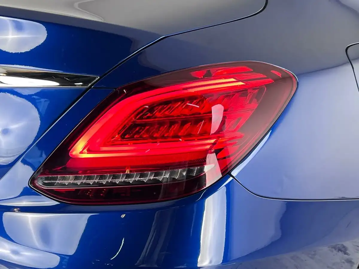 2020-mercedes-benz-c-class-15-c200-sport-premiumss-saloon-4d-big-7