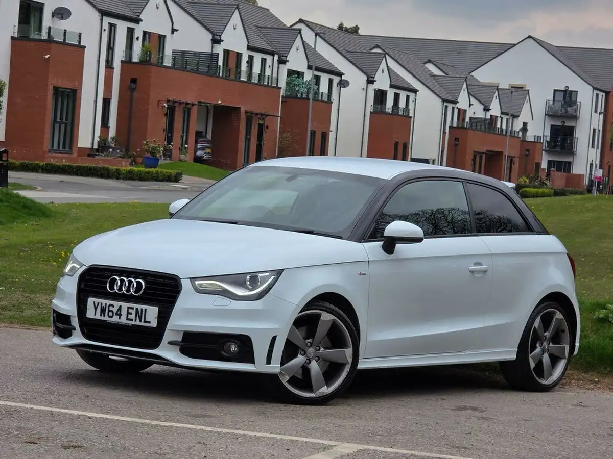 2015-audi-a1-20td-black-edition-hatchback-3d-big-2