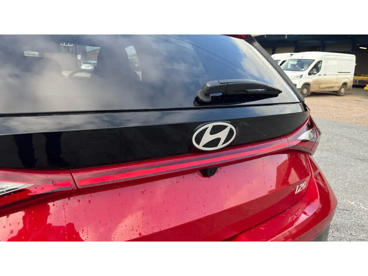 2024-hyundai-i20-10-t-gdi-premium-big-36