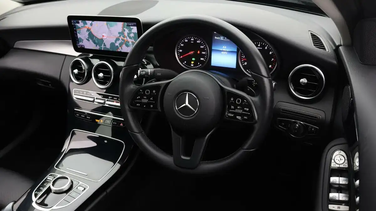 2020-mercedes-benz-c-class-15-c200-se-saloon-4d-big-8