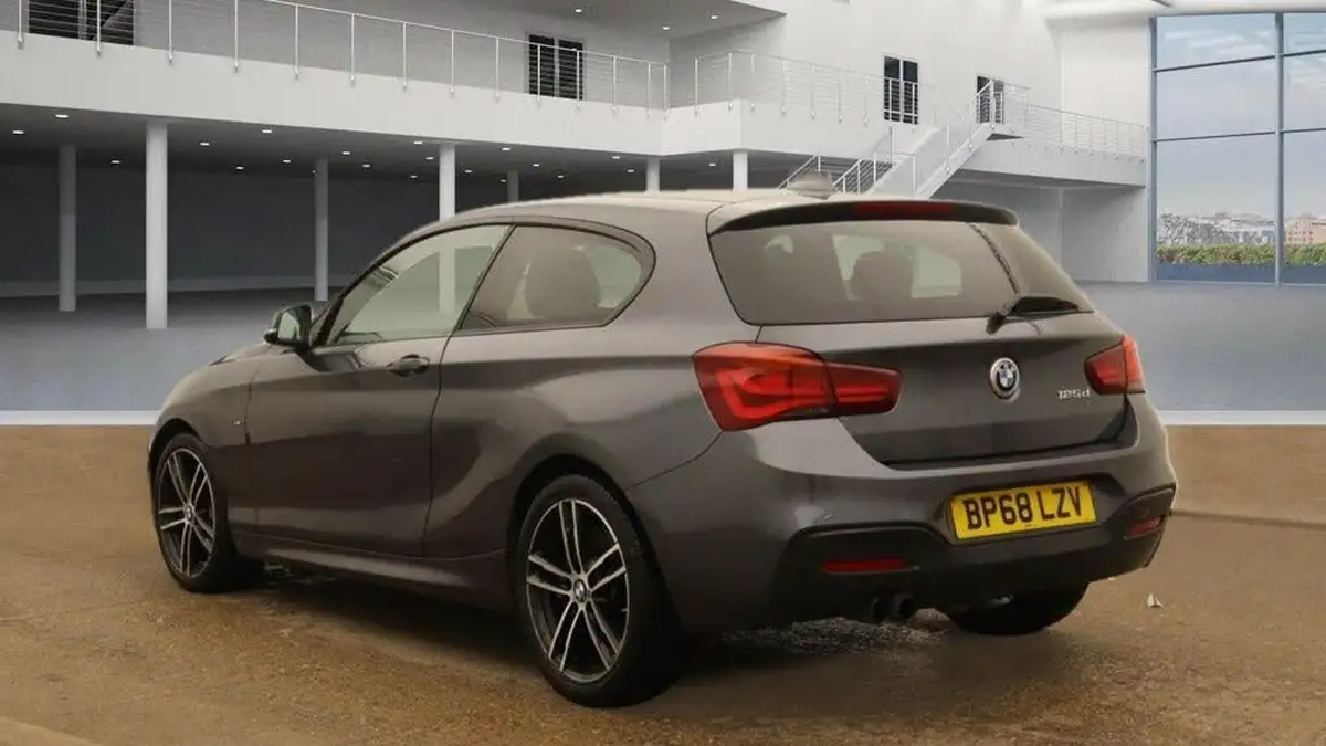 2018-bmw-1-series-20td-125d-m-sport-shadow-edition-3d-big-5