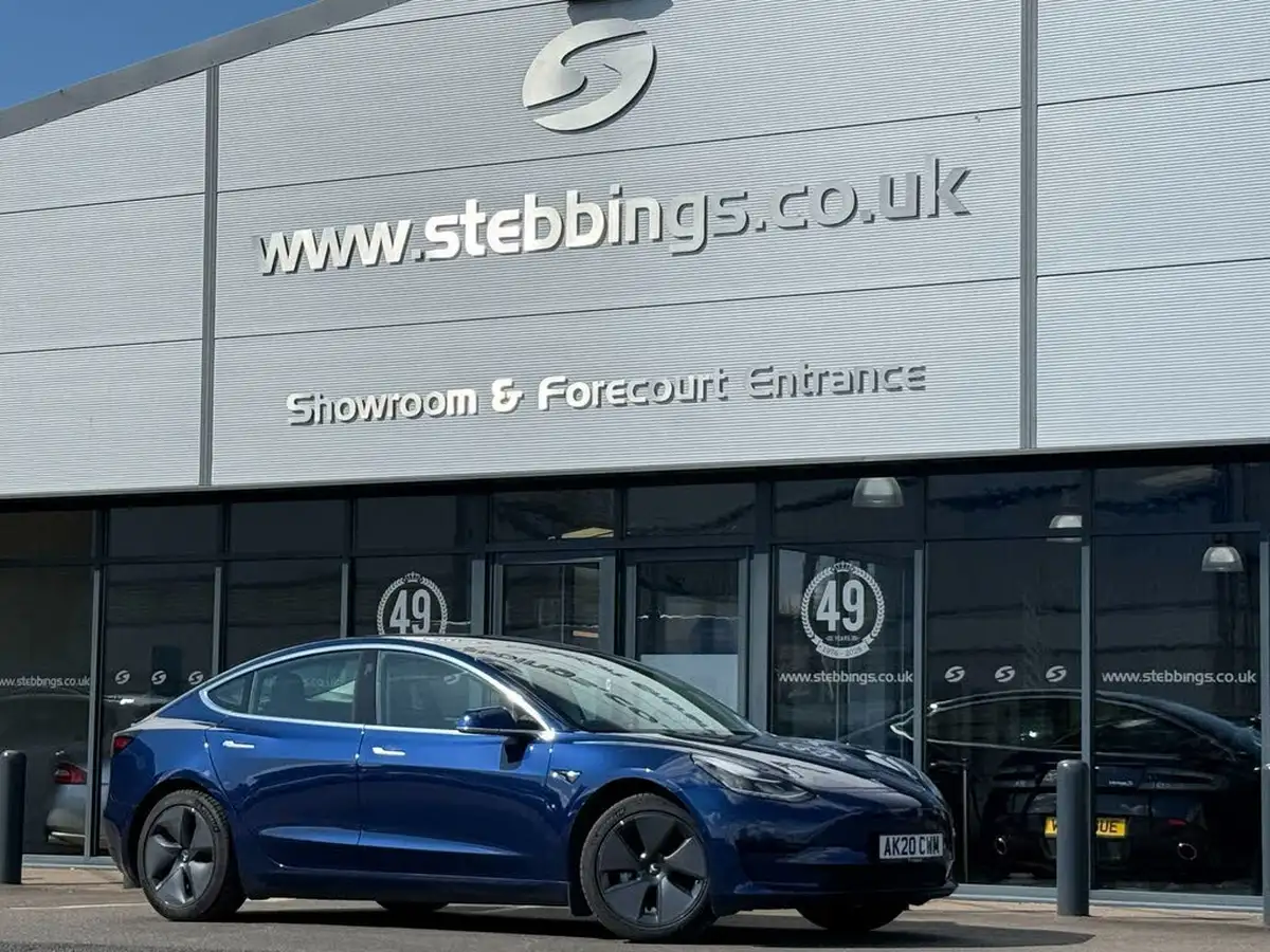 2020-tesla-model-3-e-standard-plus-big-0
