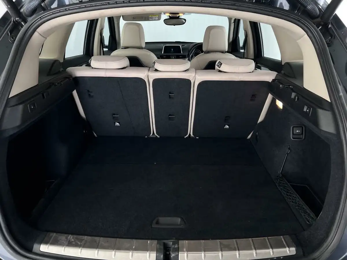 2018-bmw-x1-20-sdrive-20i-xline-ss-big-9
